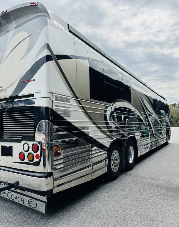 2007 Prevost Double Slide Country Coach - Image 4